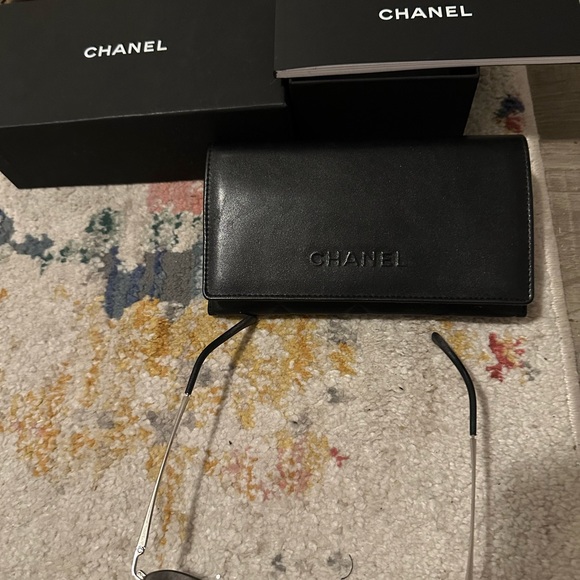 CHANEL SUNGLASSSES - Picture 5 of 5